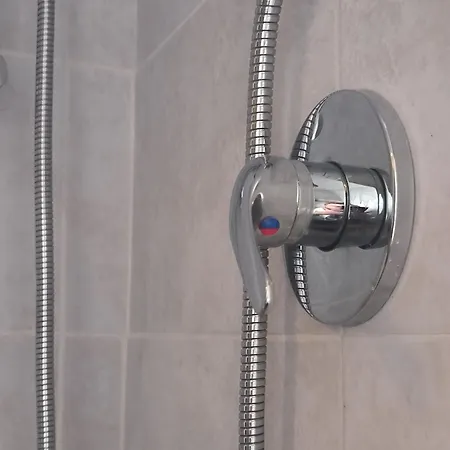 Day By Day Di Ghor 4*