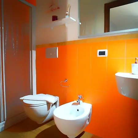 招待所 Day By Day Di Ghor